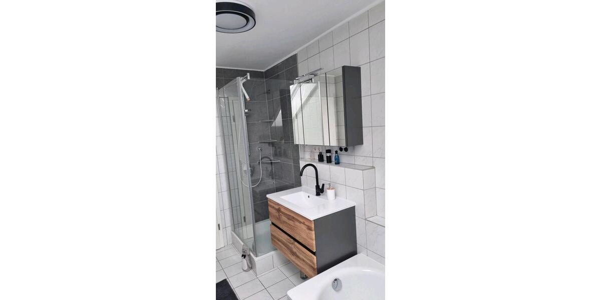Dachgeschoßwohnung Kösching - 3 Zimmer, 60 m&sup2;, 850&euro; | Angebot:26582312