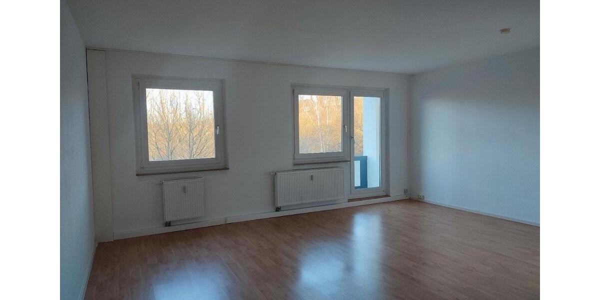 Etagenwohnung Mülsen - 3 Zimmer, 69 m&sup2;, 380&euro; | Angebot:26278155