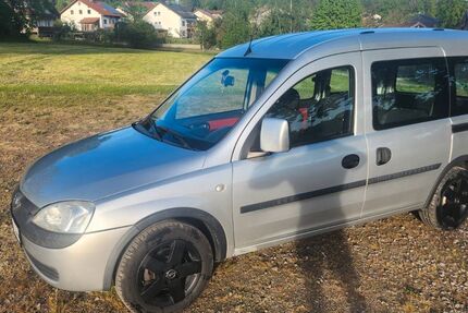 Opel Combo 241.000 km 2.999 &euro; Offenberg 94560