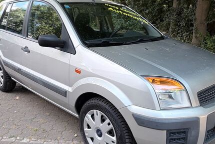 Ford Fusion 123.460 km 4.490 &euro; Euskirchen 53879
