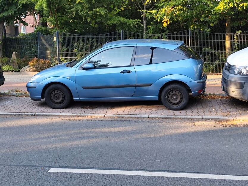 Ford Focus 201.250 km 850 € Bremen 28359