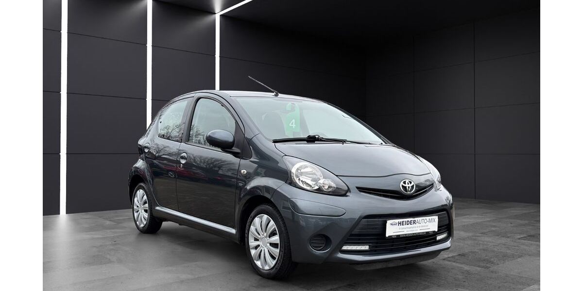Toyota Aygo (X) 35.900 km 8.499 &euro; Heide 25746