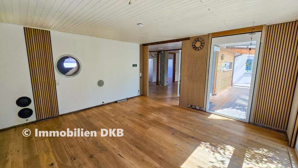 Einfamilienhaus Bad Windsheim - 8 Zimmer, 189 m&sup2;, 398.000&euro; | Angebot:24550420
