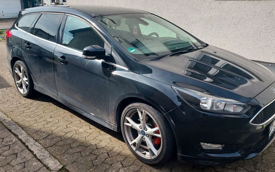 Ford Focus 91.000 km 10.499 € Lage 32791