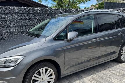 VW Touran 153.000 km 14.000 &euro; Duisburg 47259