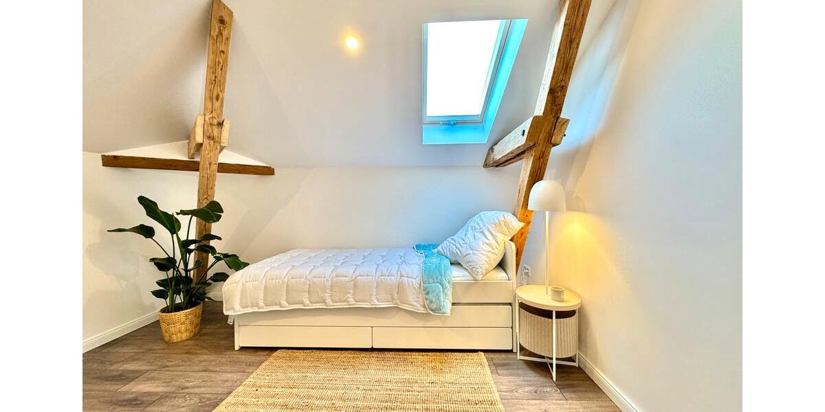 Dachgeschoßwohnung Graben-Neudorf Neudorf - 2.5 Zimmer, 80 m&sup2;, 1.230&euro; | Angebot:24441389