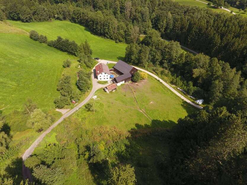 Haus zum Kaufen in Neukirchen v. Wald 849.000 € 170 m²