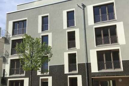 Wohnung zum Mieten in Frankfurt am Main 2.051,84 € 146.56 m²