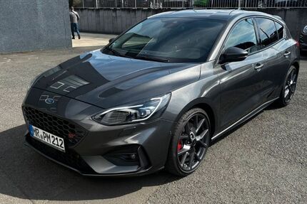 Ford Focus 110.594 km 21.900 &euro; Gladenbach 35075