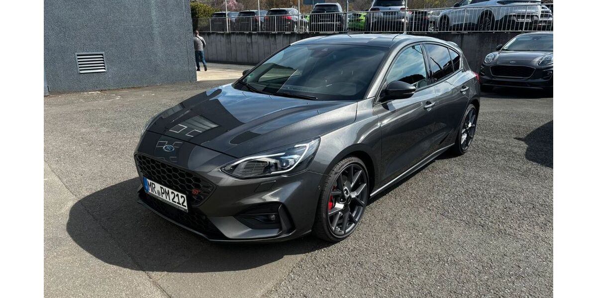 Ford Focus 110.594 km 21.900 &euro; Gladenbach 35075