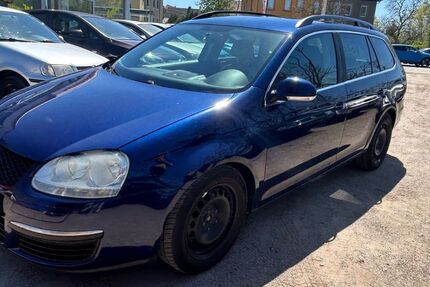 VW Golf 282.000 km 1.300 &euro; RIESA 01589