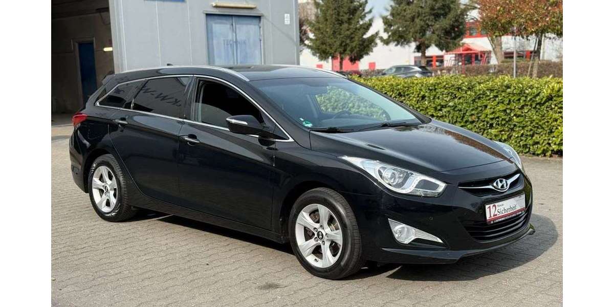Hyundai i40 145.186 km 8.300 &euro; Alsdorf - Aachen 52477