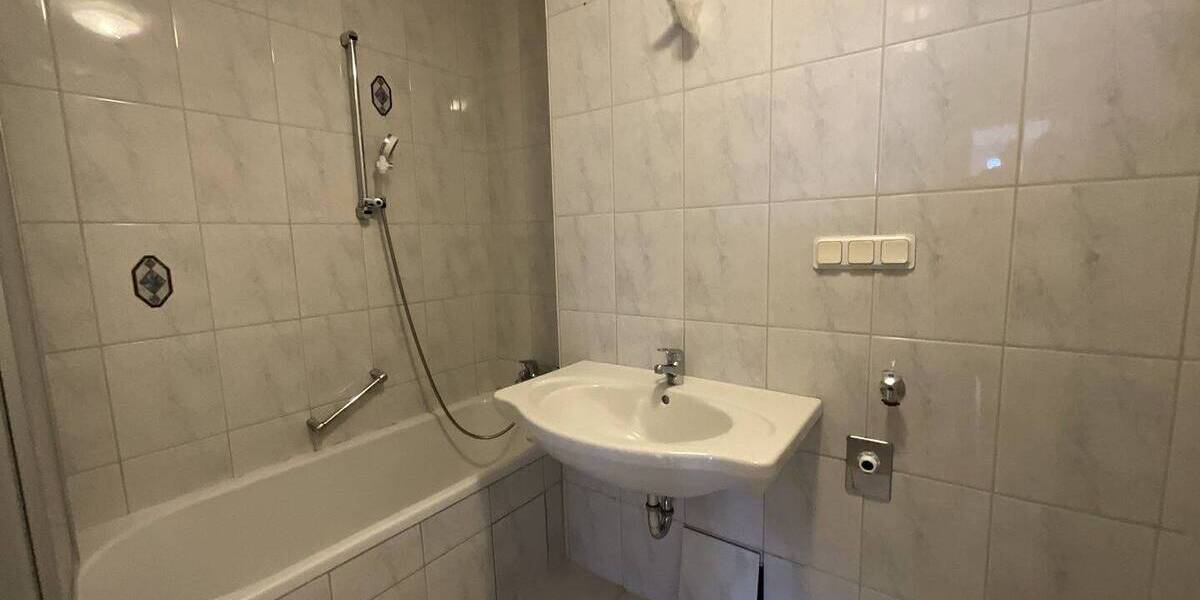 Etagenwohnung Eschwege - 3 Zimmer, 78 m&sup2;, 120.000&euro; | Angebot:26026976