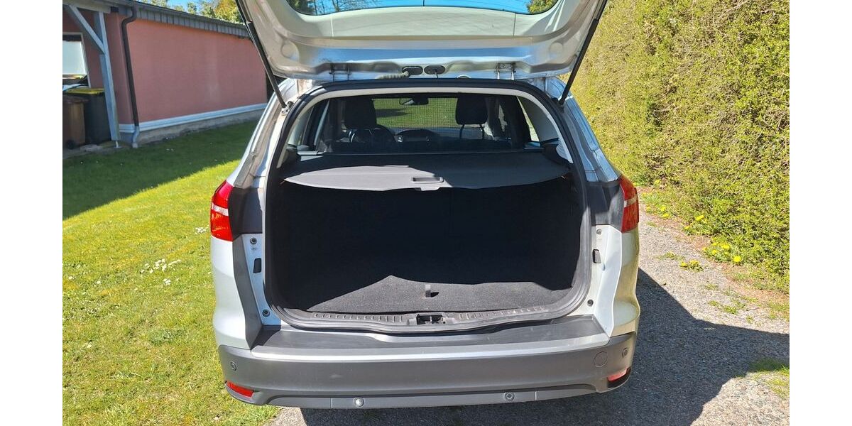 Ford Focus 124.500 km 8.100 &euro; Wölmersen 57635