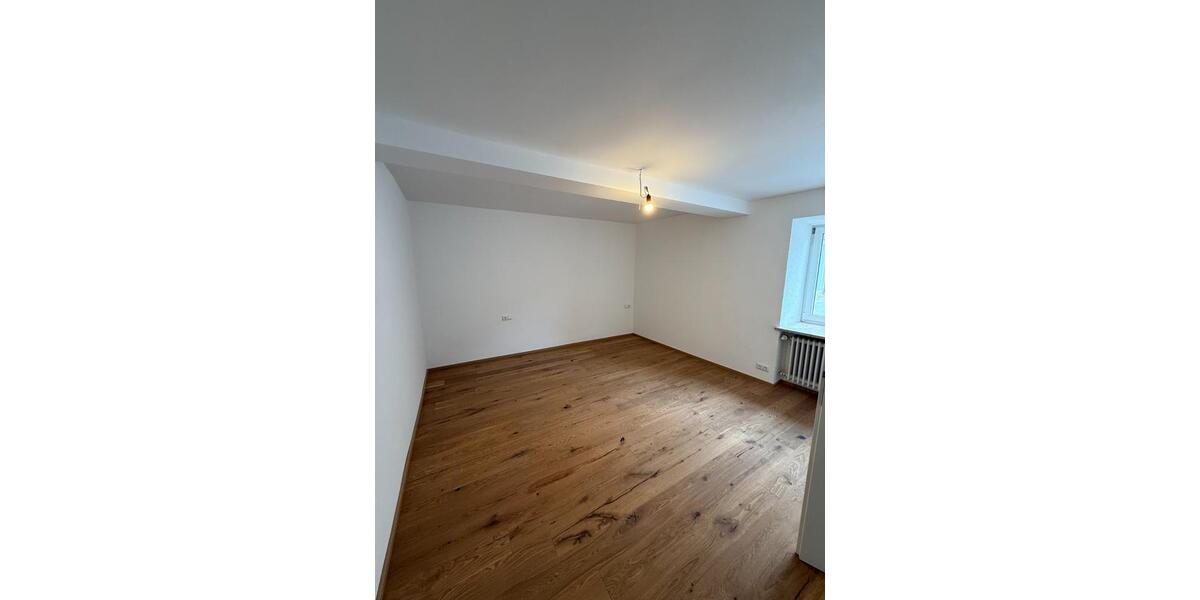 Nach Renovierung: Erstbezug in zentraler Lage inkl EBK 3 zimmer