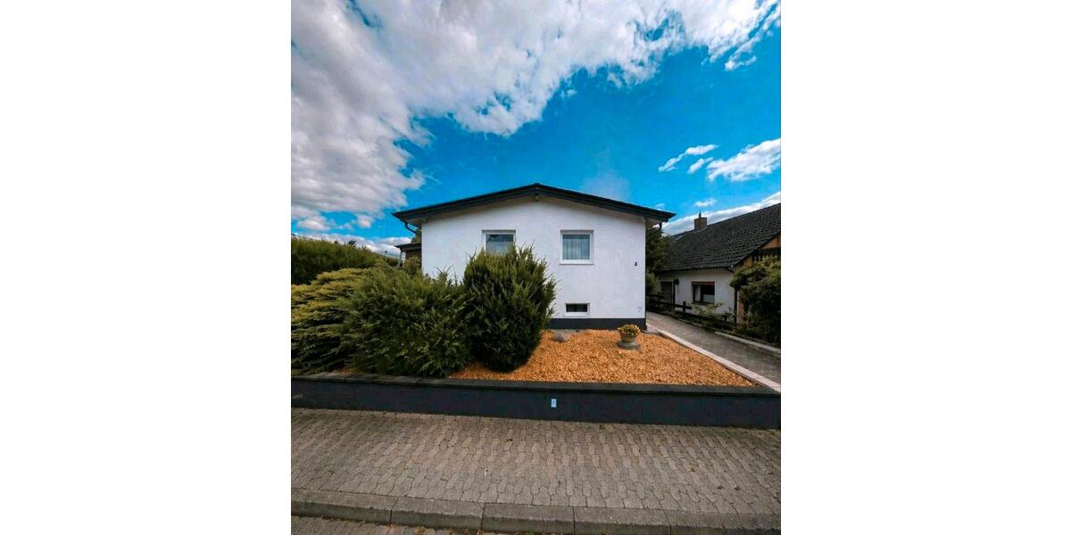 Einfamilienhaus Bad Münder am Deister - 2 Zimmer, 142 m&sup2;, 1.200&euro; | Angebot:26235028