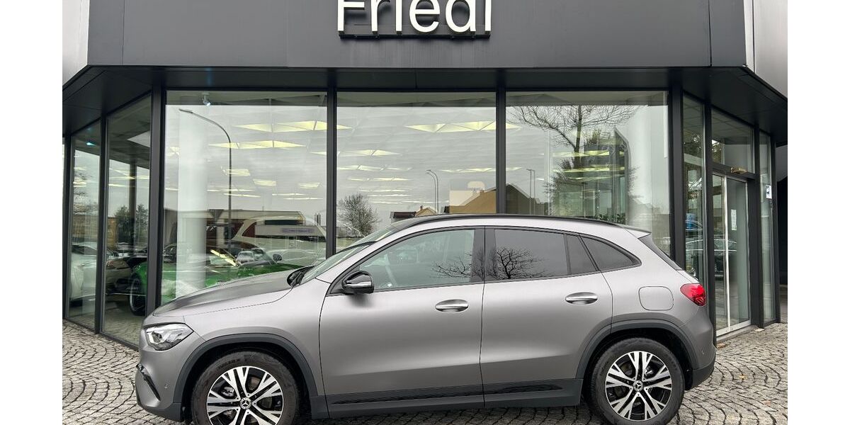 Mercedes-Benz GLA 200 14.650 km 39.450 &euro; Tirschenreuth 95643
