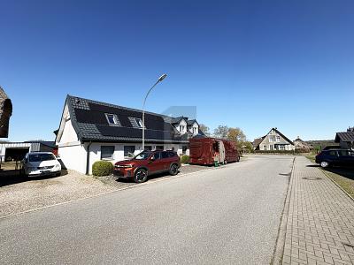 SANIERT MIT VIEL PLATZ UND MÖGLICHKEITEN - Einfamilienhaus Immenstedt | Angebot:26168080