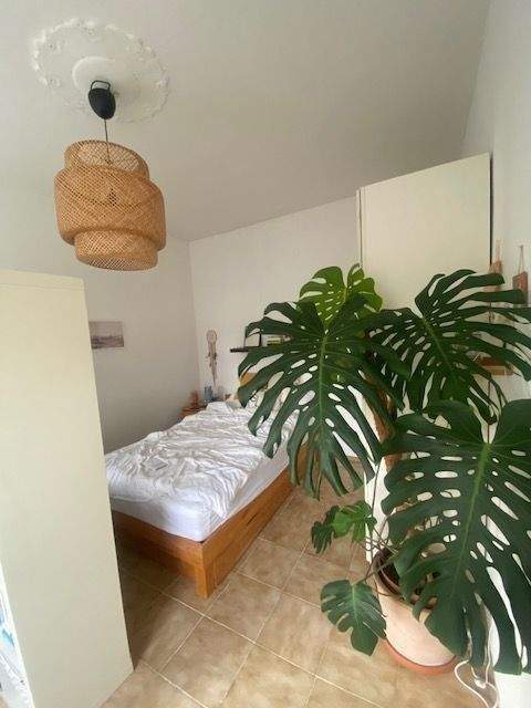 Köln Kalk gemütliches * Single Apartment * im 2. Obergeschoss, kleinere Diele, Bad mit Badewanne, Kellerraum 1 zimmer