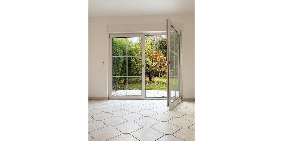 Geräumiges 7-Zimmer Reihenhaus in Frankfurt-Niederursel zimmer