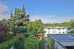 Helle 3,5-Zimmer-Wohnung mit großem Wintergarten und Privatgarten in ruhiger Lage