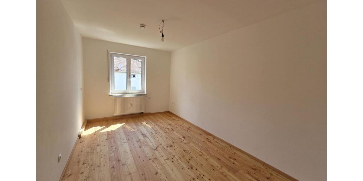 Etagenwohnung Pastetten - 4 Zimmer, 100 m&sup2;, 1.550&euro; | Angebot:26680478