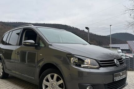 VW Touran 111.590 km 10.990 &euro; Weilbach 63937