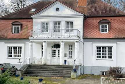 Haus zum Kaufen in Wittenburg Dodow 389.000 € 420 m² 9.5 zimmer