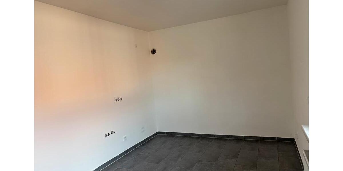 Erdgeschoßwohnung Seelze - 4 Zimmer, 120 m&sup2;, 1.300&euro; | Angebot:26321755