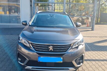 Peugeot 5008 198.000 km 12.400 € Blankenfelde-Mahlow 15831