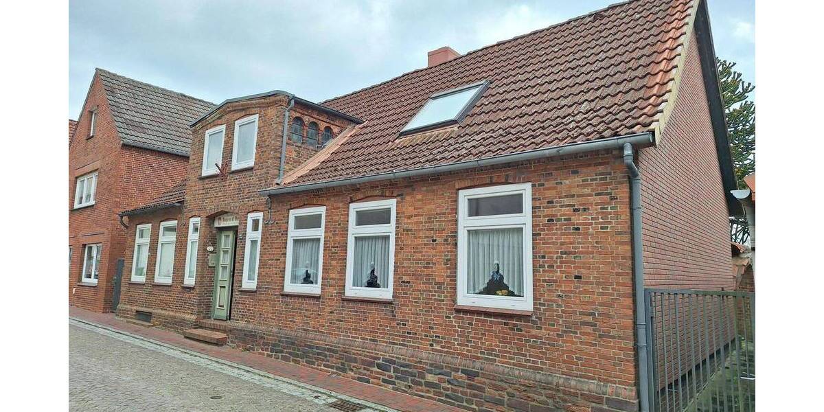 Einfamilienhaus Meldorf - 8 Zimmer, 150 m&sup2;, 299.000&euro; | Angebot:26434004