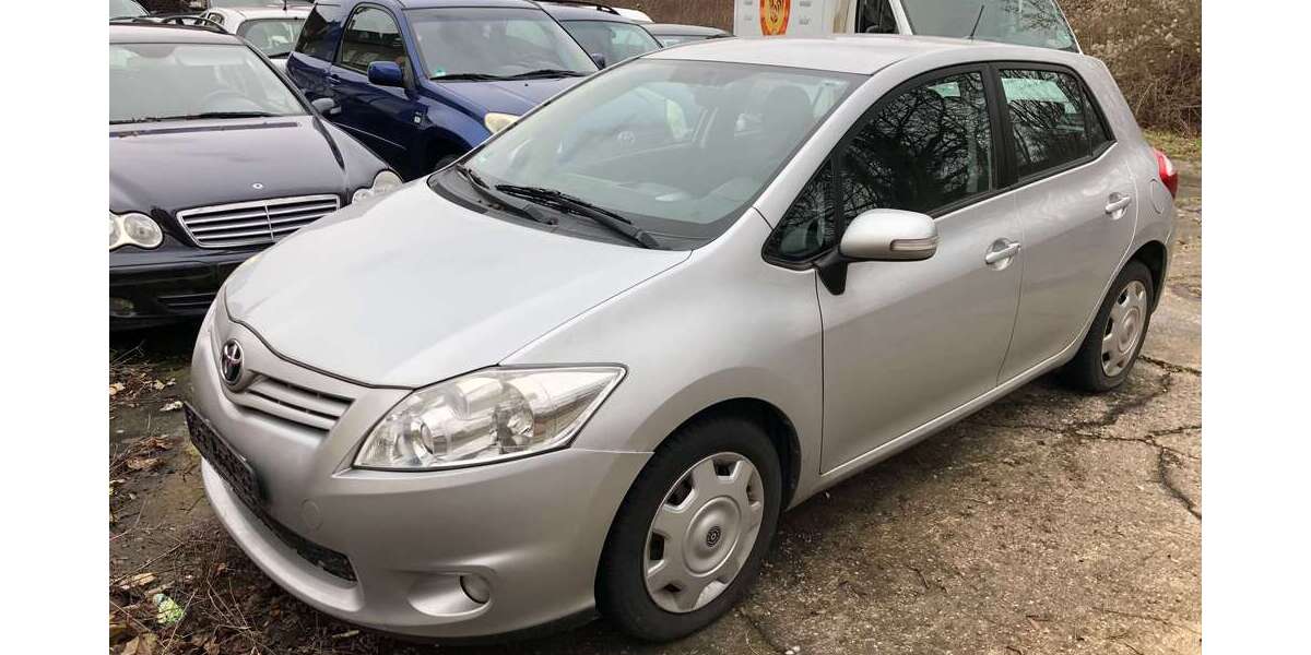 Toyota Auris 178.000 km 4.400 &euro; Erfurt 99086