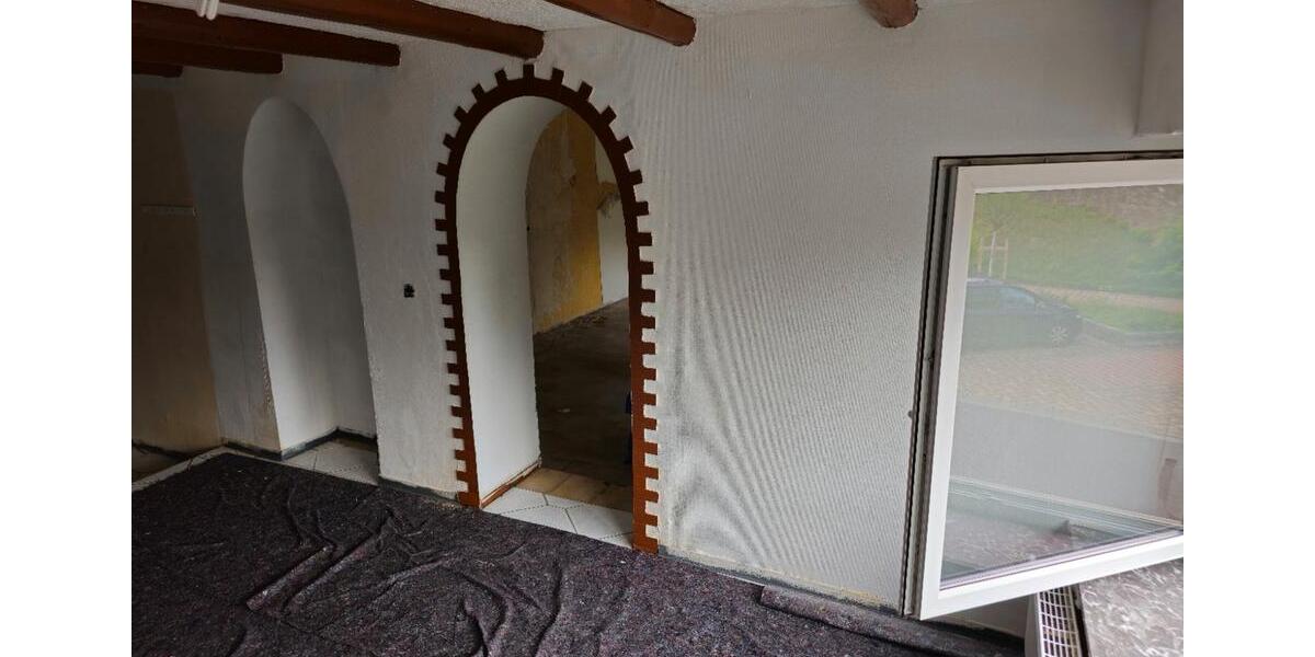 Einfamilienhaus Eppelborn - 7 Zimmer, 218 m&sup2;, 190.000&euro; | Angebot:26366733