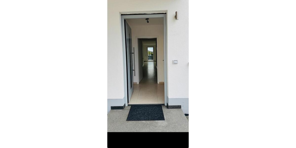 Erdgeschoßwohnung Thalmassing - 3 Zimmer, 100 m&sup2;, 1.170&euro; | Angebot:27616431