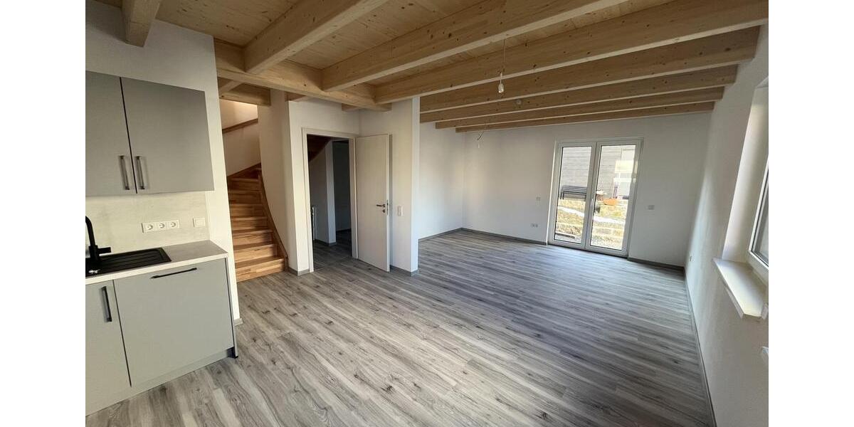 Einfamilienhaus Breuna - 4 Zimmer, 87 m&sup2;, 1.100&euro; | Angebot:25378183