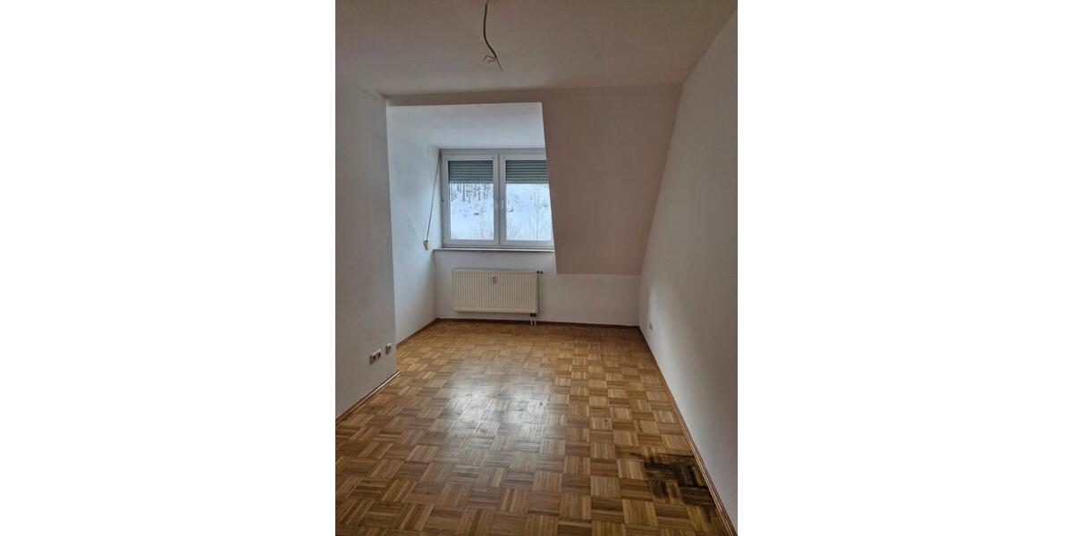 Dachgeschoßwohnung Grafenau Frauenberg - 3 Zimmer, 70 m&sup2;, 450&euro; | Angebot:26455791