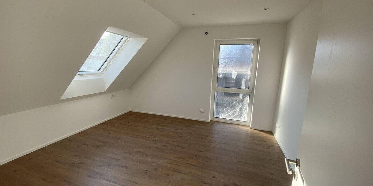 Etagenwohnung Hetzles - 3 Zimmer, 97 m&sup2;, 1.080&euro; | Angebot:26795179