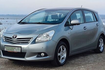 Toyota Verso 92.000 km 8.900 &euro; Schleswig-Holstein - Ringsberg 24977