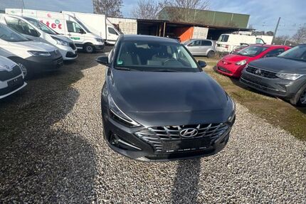 Hyundai i30 52.000 km 14.199 &euro; Freiburg 79111
