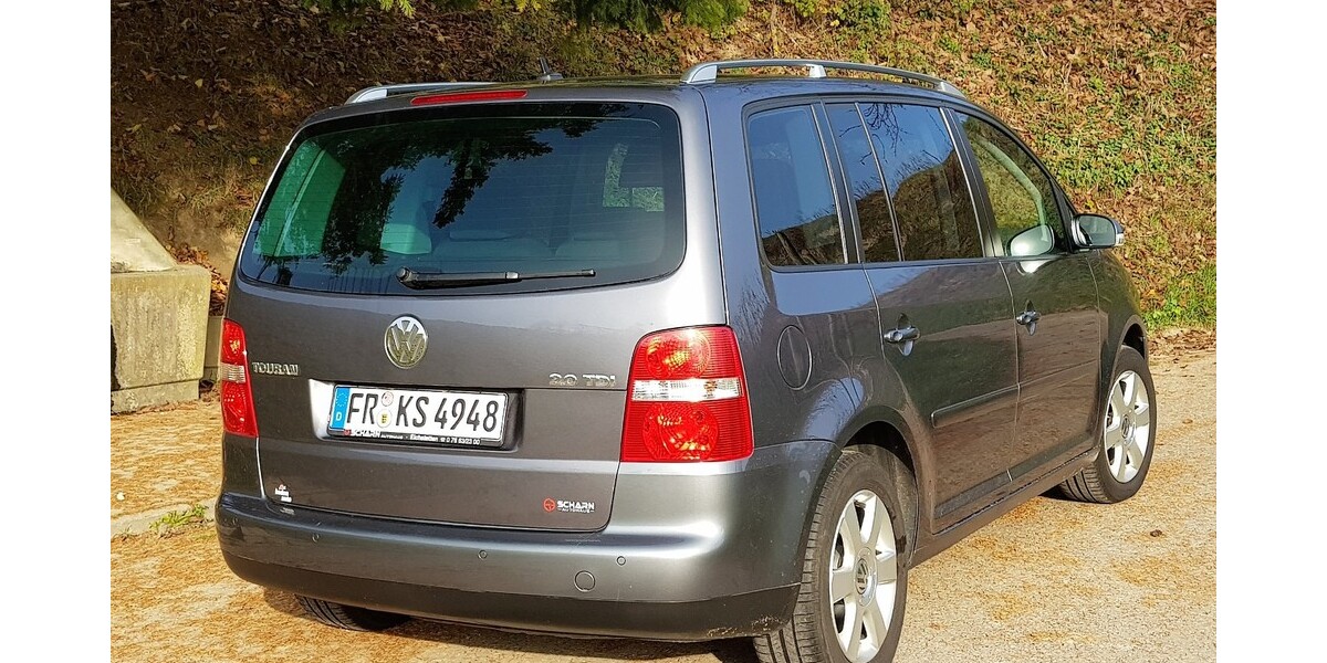 VW Touran 156.000 km 5.500 &euro; Bötzingen 79268
