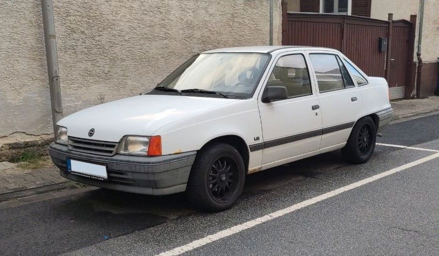 Opel Kadett 53.000 km 2.250 &euro; Trebur 65468