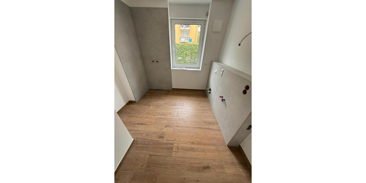 Erdgeschoßwohnung Dresden Klotzsche - 4 Zimmer, 100 m&sup2;, 1.750&euro; | Angebot:26478455