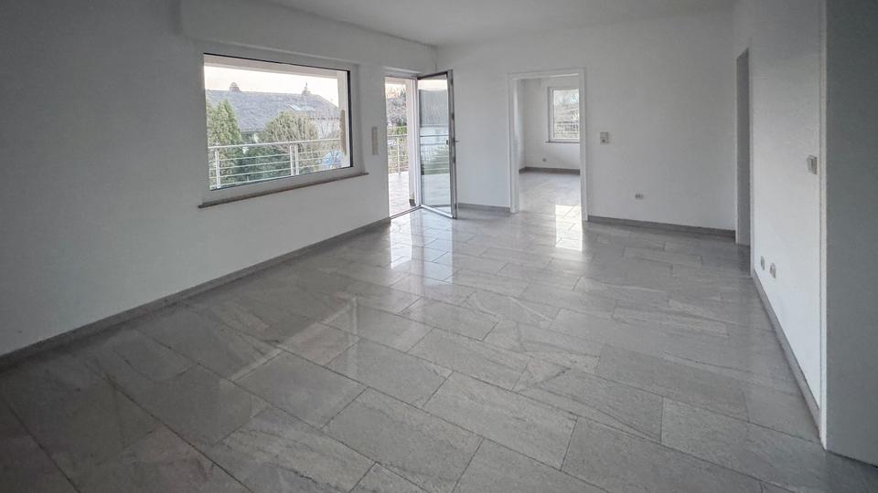 Dachgeschoßwohnung Warstein - 3 Zimmer, 100 m&sup2;, 695&euro; | Angebot:26664057