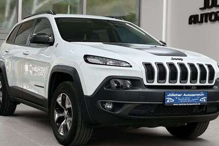 Jeep Cherokee 95.000 km 18.490 &euro; Jülich 52428