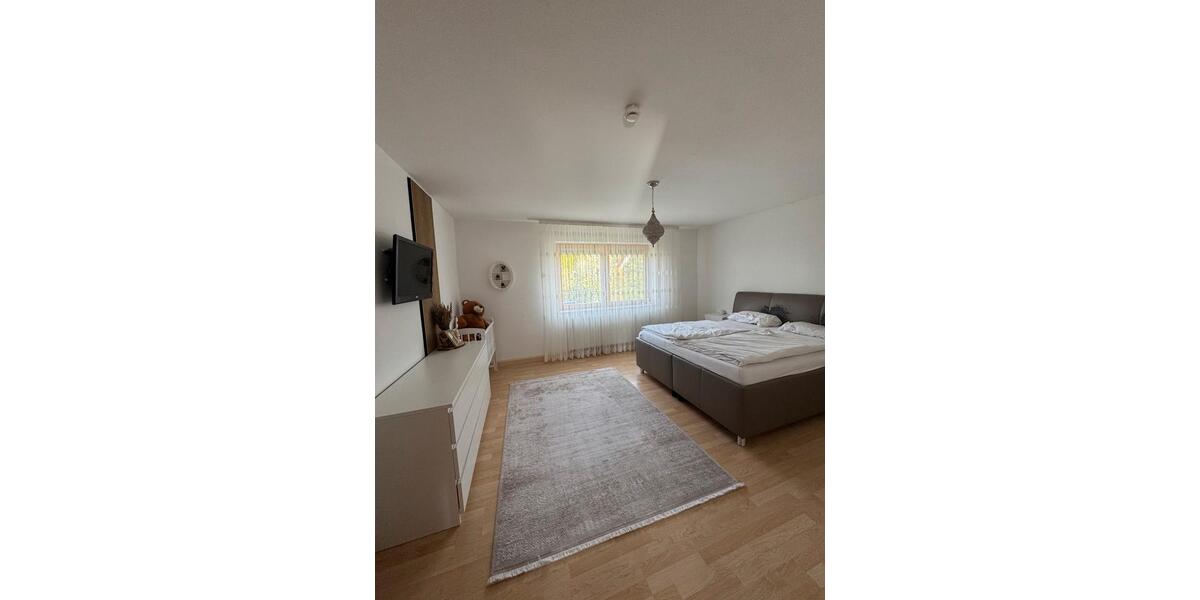 Etagenwohnung Neumarkt in der Oberpfalz Altenhof - 3 Zimmer, 106 m&sup2;, 1.200&euro; | Angebot:26327154