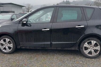 Renault Scenic 144.000 km 5.899 € Berlin 12355