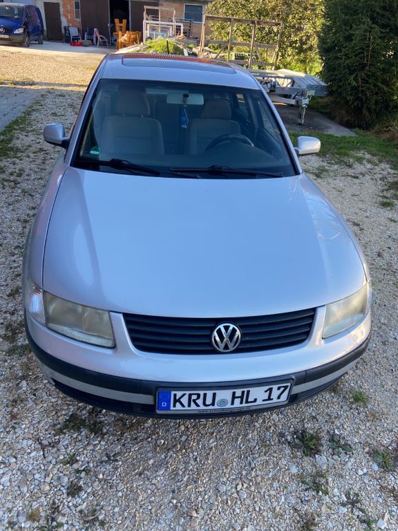 VW Passat 310.687 km 799 € Günzburg 89312