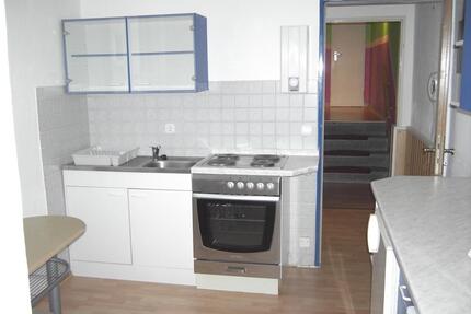 Selb-Plößberg: 1-2 Zimmer-EG-Wohnung mit Einbauküche