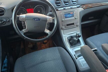 Ford Galaxy 233.000 km 4.980 &euro; Köln 51063