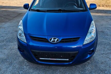 Hyundai i20 156.000 km 2.500 € Stuttgart 70376